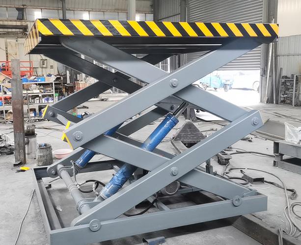 剪叉式升降机租赁(剪叉式升降机多少钱一台?)