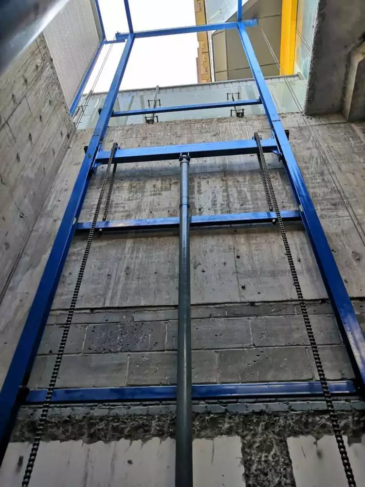 济南亚林液压升降有限公司导轨式升降平台_鞍山市一到四层升降货梯如何操作_