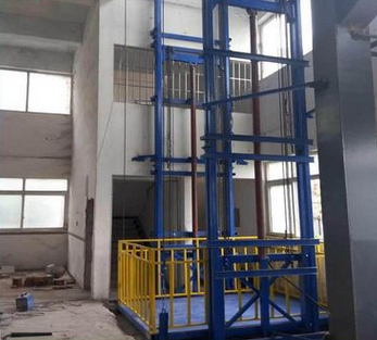 济南升降机厂家_龙铸液压升降机_移动式升降机价格