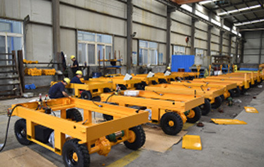 龙铸液压升降机_移动式升降机价格_济南升降机厂家